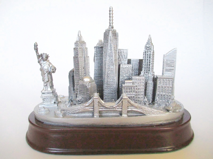 New York Freedom Tower,Empire,Chrysler,Freiheitsstatue auf Souvenir Holz Base 