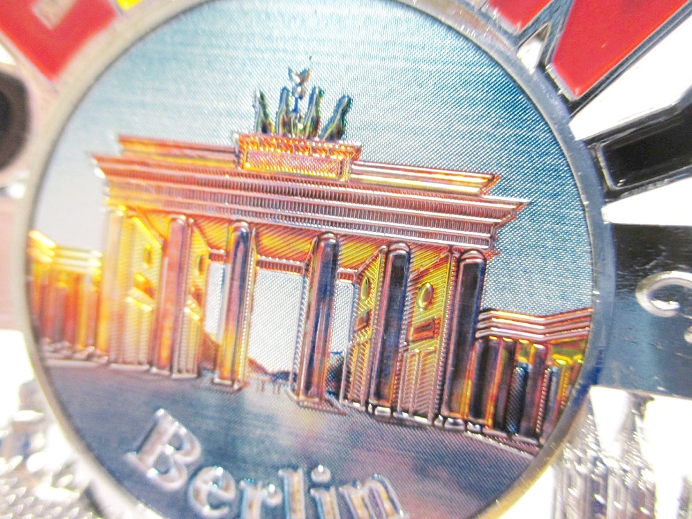 Berlin Brandenburger Tor Metall Magnet Souvenir Germany mit DEU Kranz