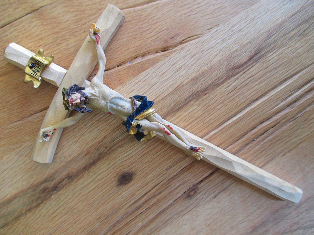 Jesuskreuz Holz 25 cm zum Hängen Jesus Wandkreuz Poly Inri NEU 