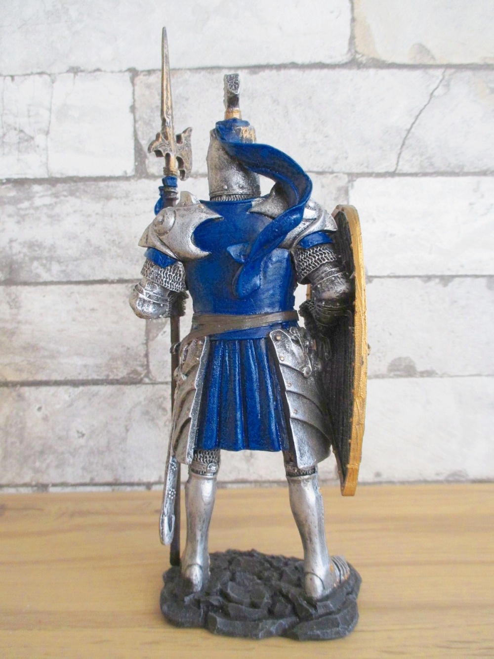 Ritter Mittelalter Pferd mit Schwert Schild Poly Collector Figur 22 cm 