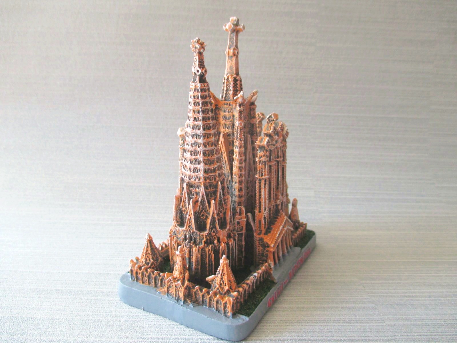 Barcelona Sammel Teller Polyresin 14 cm Sagrada Familia ...