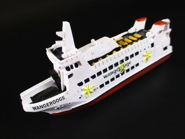 4 11//16in Polyresin Cruise Ship New Ship Model Cruise Ship Queen Victoria